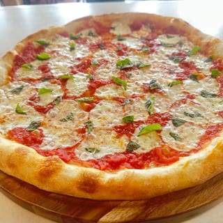 LG Margarita Pizza